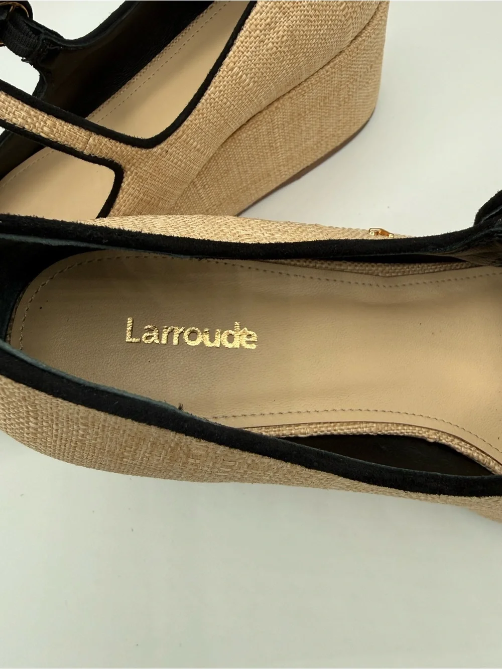 Larroude perfect variation